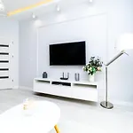 Apartment Bright - Neptun Park By Oneapartments Danzig