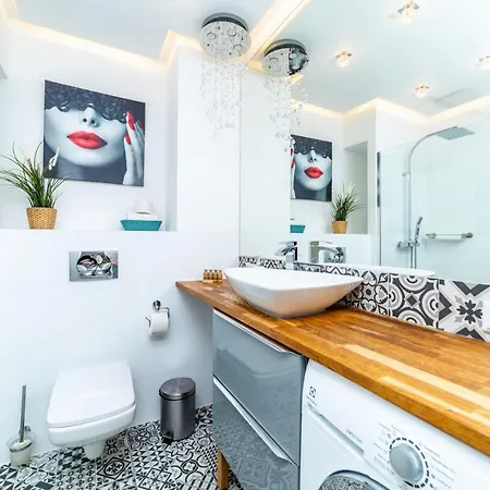 Bright - Neptun Park By Oneapartments Apartamento Gdansk